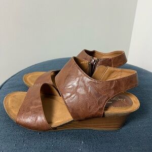 Vintage 7 Eight Brown Wedge Wide Strap Sandals Woman's Classic‎ Neutral